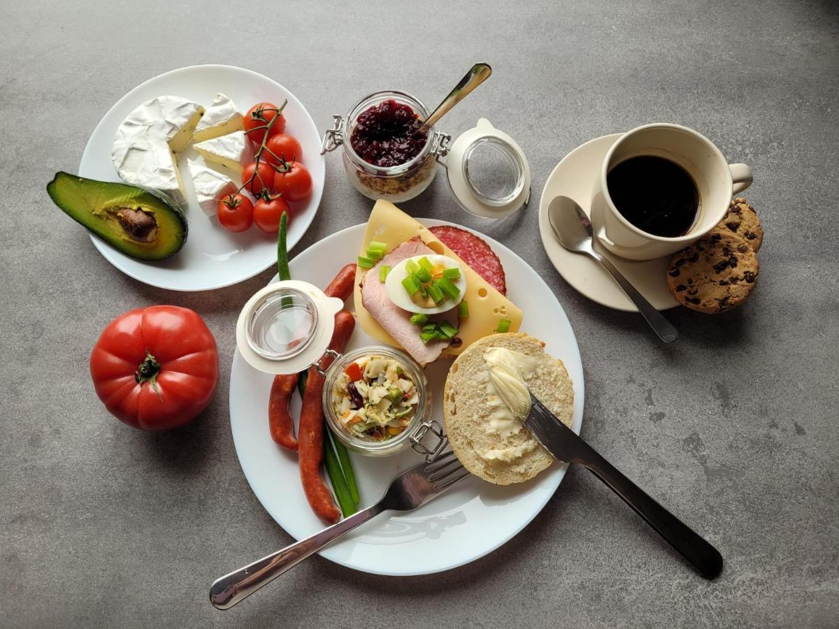 Good Sleep Bed and Breakfast Kolonowskie Exteriör bild