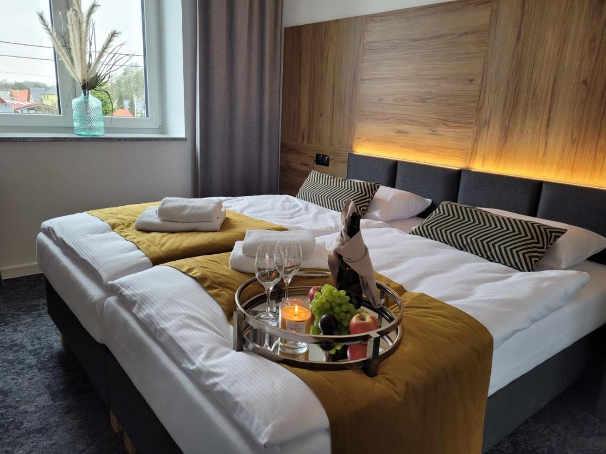 Good Sleep Bed and Breakfast Kolonowskie Exteriör bild